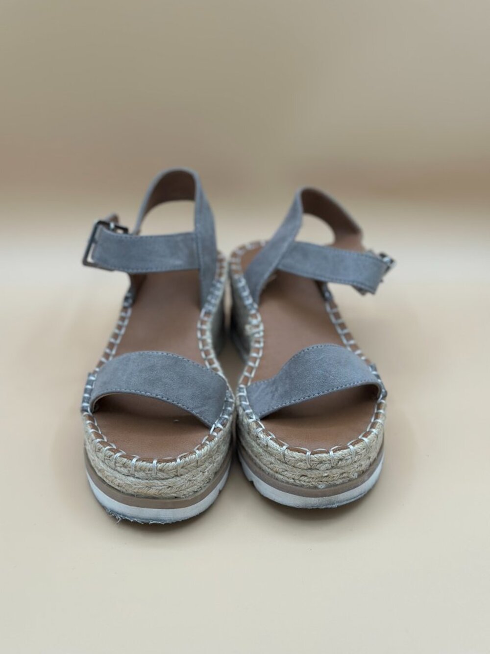 Universal Thread Gray Suede Espadrille Platform Sandals Women’s Size 6 - Picture 2 of 7